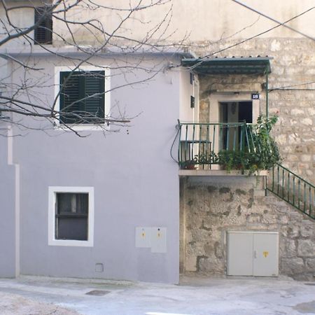 Apartments With A Parking Space Omis - 4327 Luaran gambar