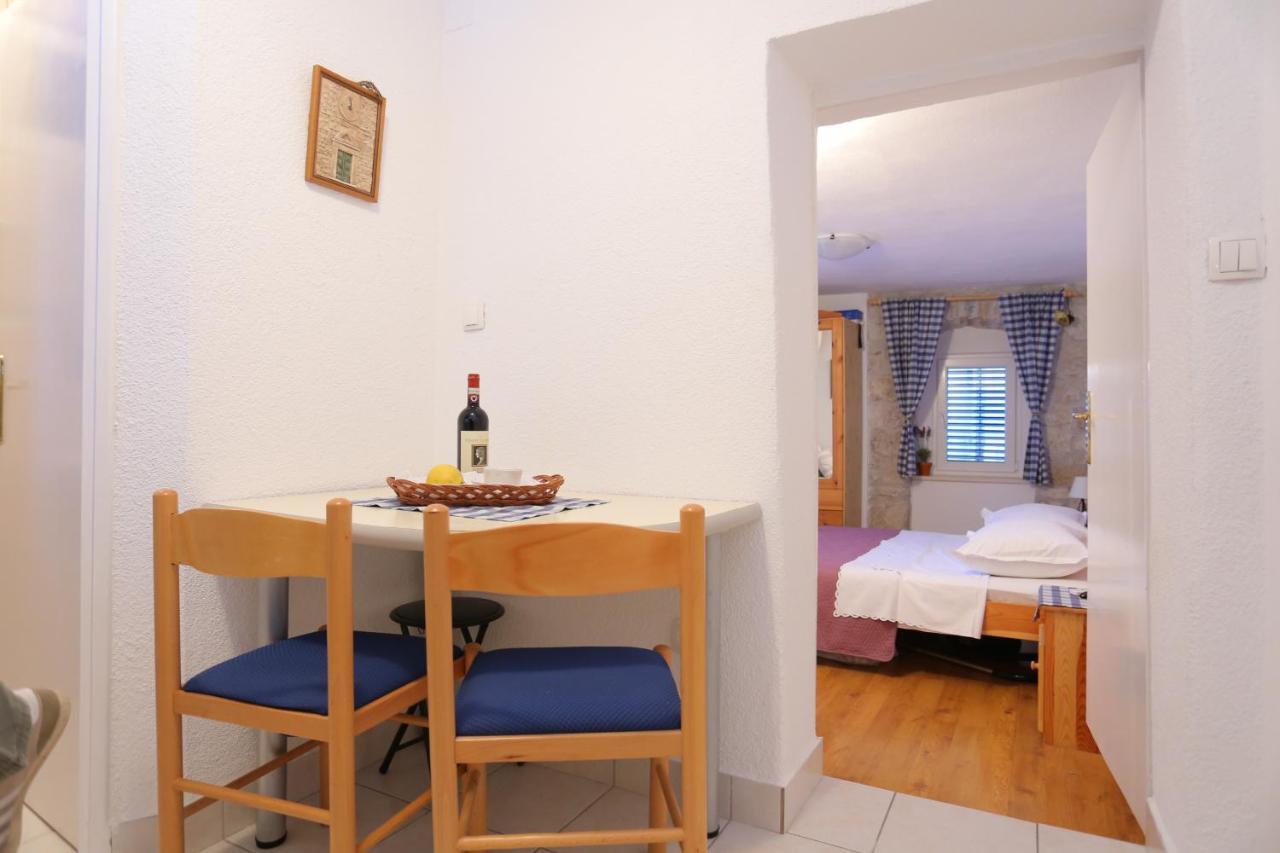 Apartments With A Parking Space Omis - 4327 Luaran gambar